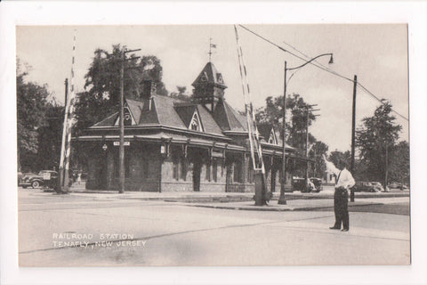 NJ, TENAFLY - Railroad Station, traffic policeman etc (original SOLD) A05179
