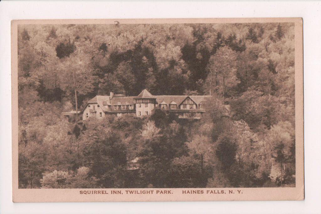 NY, Haines Falls - Squirrel Inn, Twilight Park - 1952 postcard - NL0286