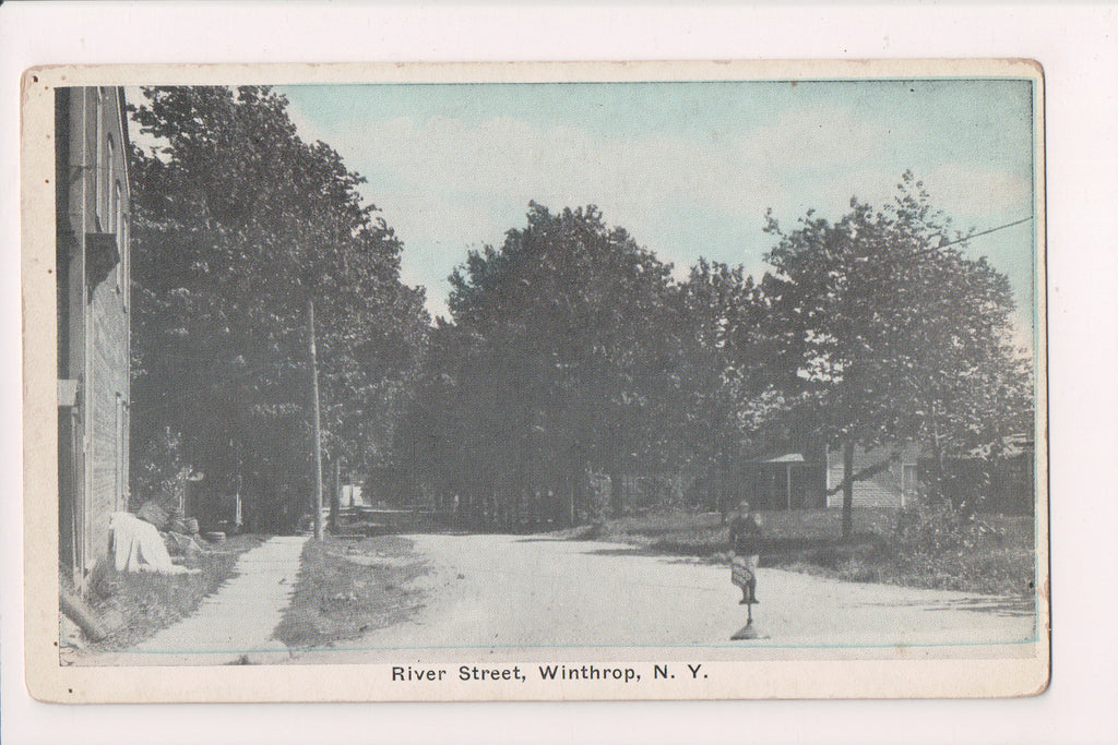 NY, Winthrop - River Street - old postcard - NL0288