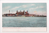 NY, NEW YORK CITY - Ellis Island (Emigration Station) - closeup postcard - J0327