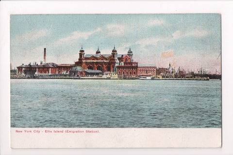 NY, NEW YORK CITY - Ellis Island (Emigration Station) - closeup postcard - J0327