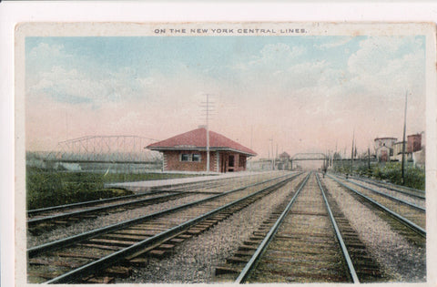 NY, Fort Plain - Railroad Station on New York Central Lines postcard - D07051