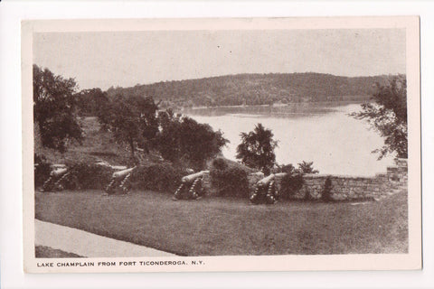 NY, FORT TICONDEROGA - Canons aimed at Lake Champlain - NL0121