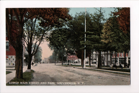 NY, Gouverneur - Lower Main Street and Park postcard - D17203