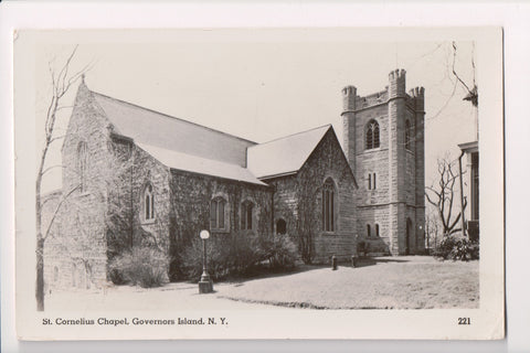 NY, GOVERNORS ISLAND - St Cornelius Chapel - RPPC postcard - MB0744
