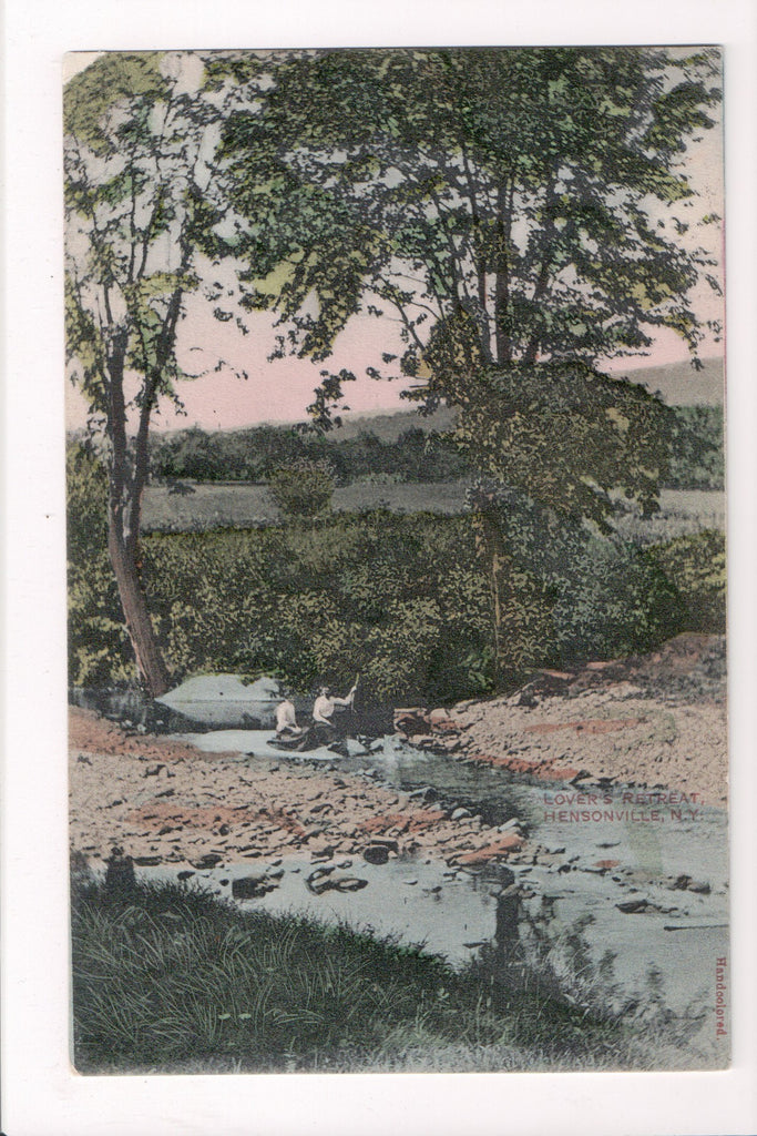 NY, HENSONVILLE - Lovers Retreat, couple on a rock - postcard - sw0245