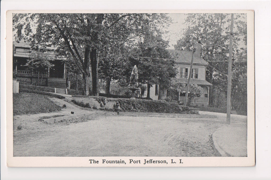 NY, Port Jefferson - Fountain, street scene (ONLY Digital Copy Avail) - J06087