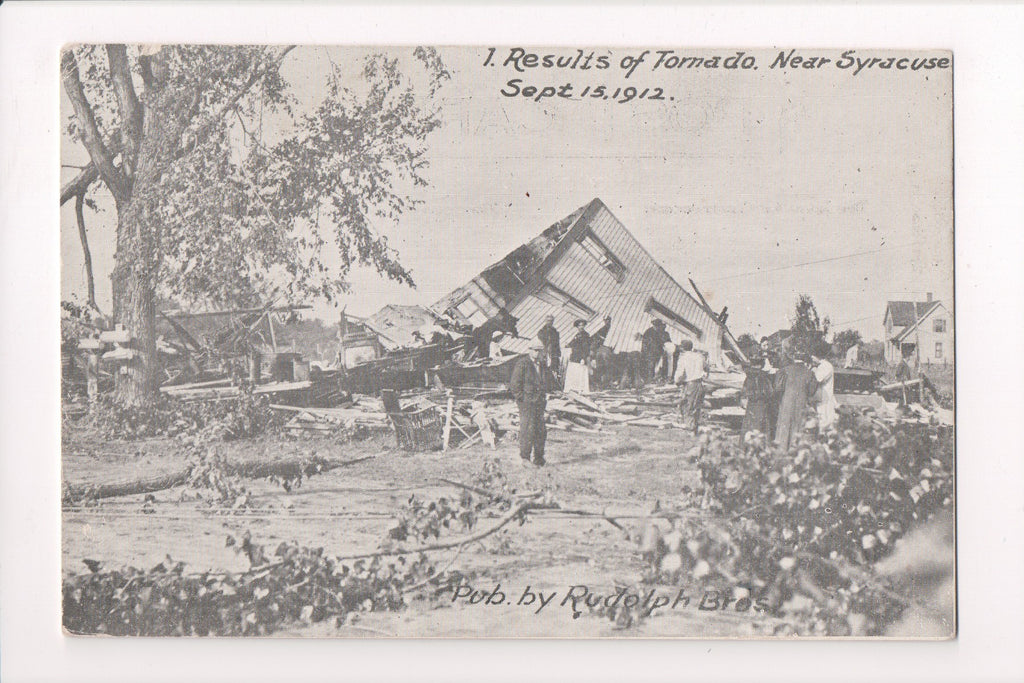 NY, SYRACUSE - Tornado disaster, Sept 15, 1912 - destruction, people - w01478
