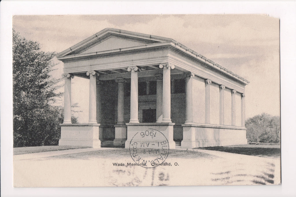 OH, CLEVELAND - Wade Memorial closeup postcard - B06473