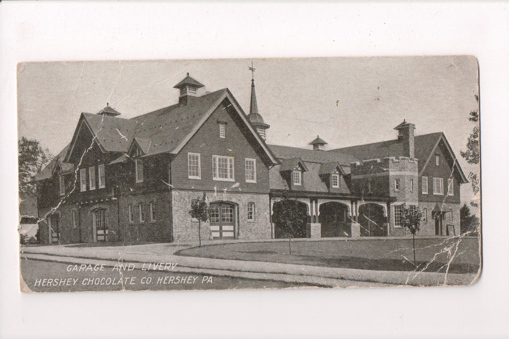 PA, Hershey - Hershey Chocolate Co Garage, Livery - z17019 - postcard **DAMAGED