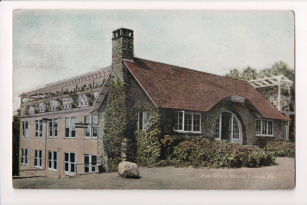 PA, Mount Pocono - Post Office closeup postcard - F09288