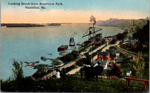 MO, HANNIBAL - South from Riverview Park, buildings, crane etc - R00462