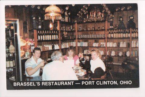 OH, Port Clinton - BRASSELs RESTAURANT interior - Liquors, steins - R00969