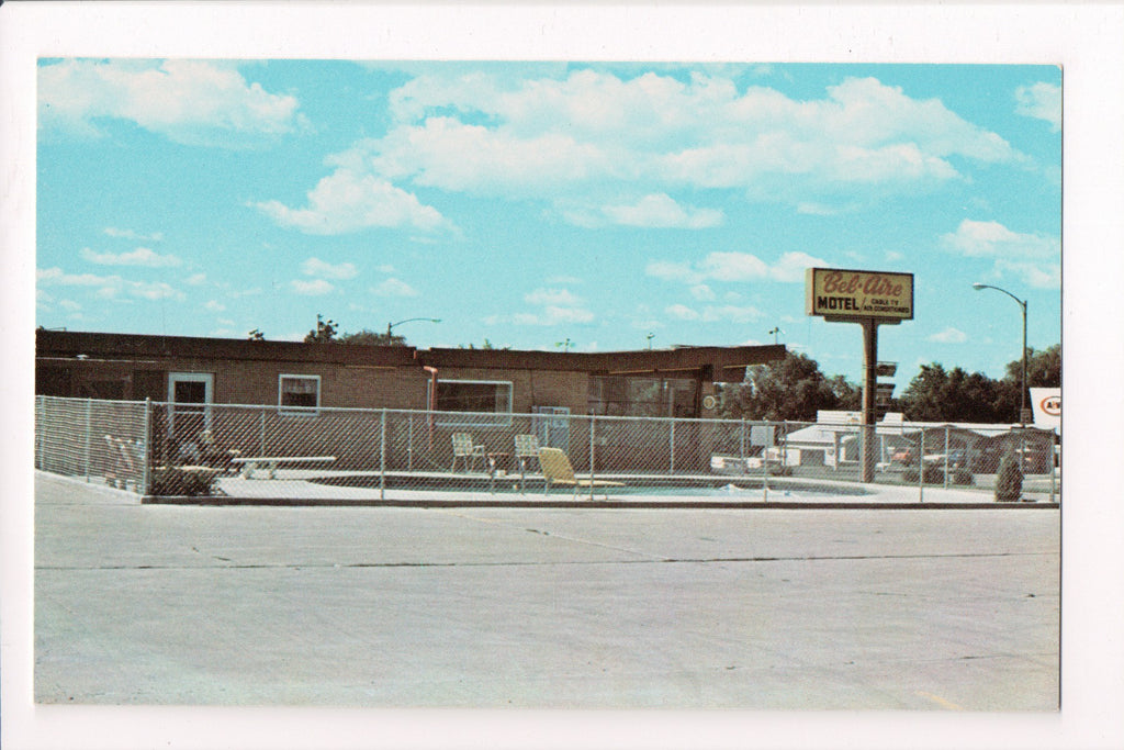 SD, Pierre - Bel Aire Motel - Highway 14 and 83 - State Publishing Co - 800102