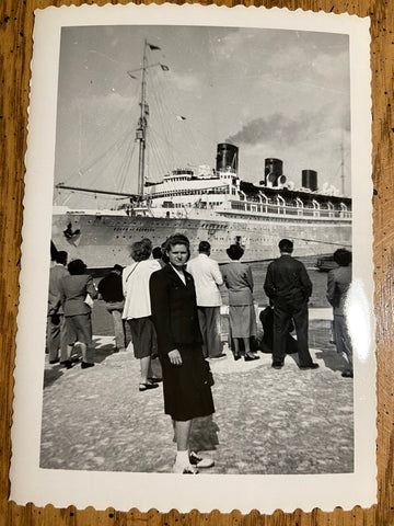 Ship Postcard - QUEEN OF BERMUDA - 1959 photos (original SOLD) wv0025