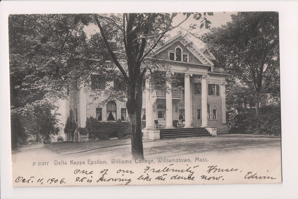 MA, WILLIAMSTOWN - Delta Kappa Epsilon bldg - T00187