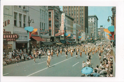 TN, Memphis - Cotton Carnival Parade, Main St - w03641