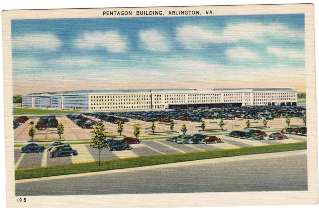 VA, Arlington - Pentagon Building postcard - R00786