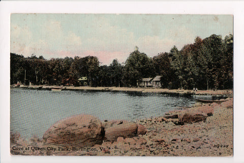 VT, BURLINGTON - Cove at Queen City Park - shore, buildings - C17231