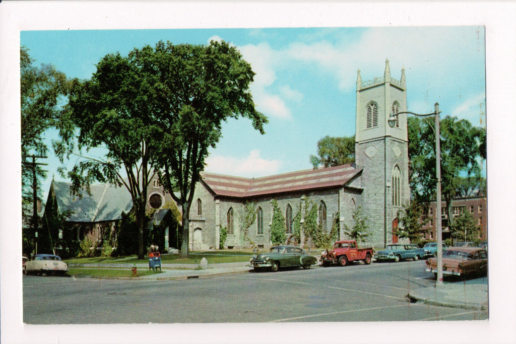 VT, Burlington - St Pauls Episcopal Church, red and blue mailbox - D07250