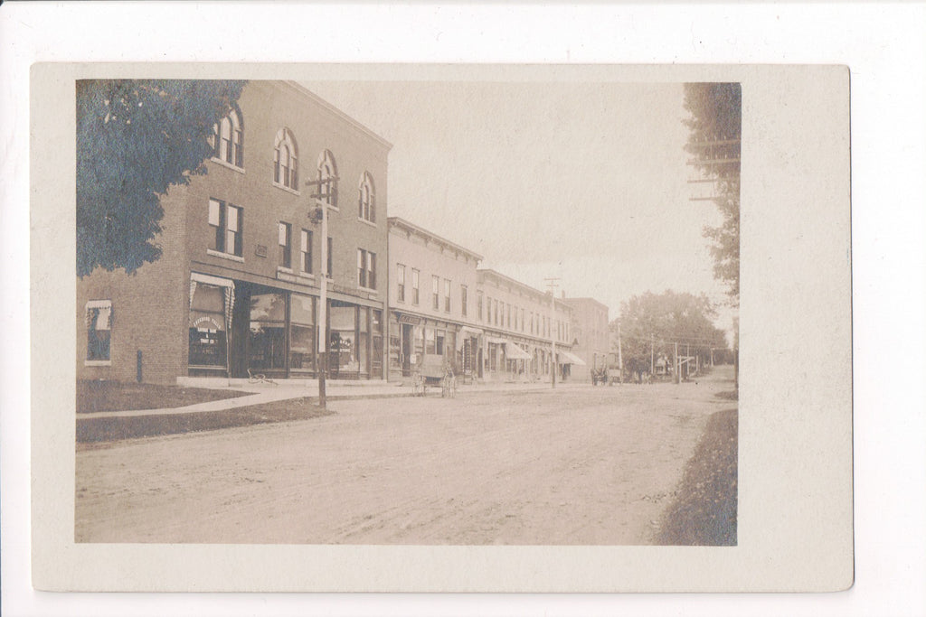 VT, ENOSBURG FALLS - Main Street - Bank, H F Reed RPPC - D08026