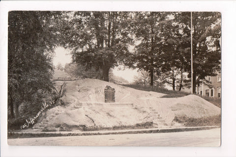 VT, JEFFERSONVILLE - Stone Monument, Memorial Rock - RPPC - T00055