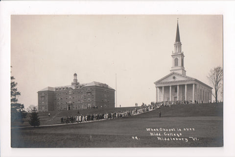 VT, MIDDLEBURY - Middlebury College Chapel, people - Gove RPPC - D08021