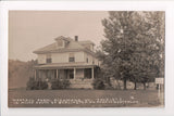VT, RICHMOND - Westall Farm closeup - RPPC - A10095