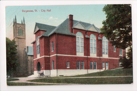 VT, VERGENNES - City Hall postcard - A12151