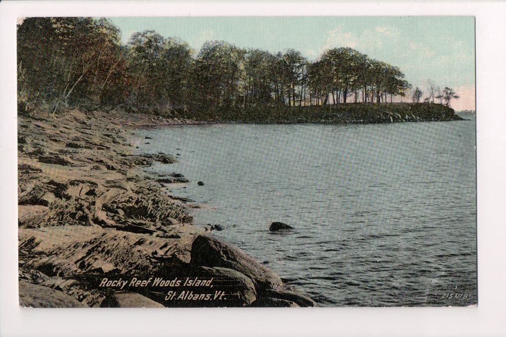 VT, ST ALBANS - Woods Island, Rocky Reef - vintage postcard - w03992
