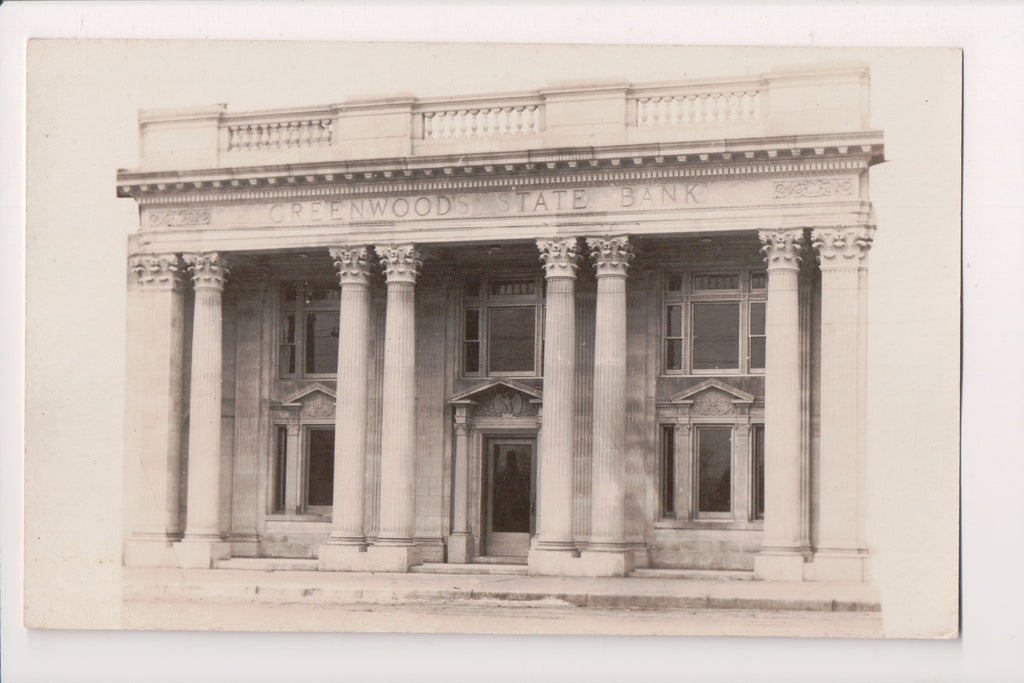 WI, LAKE MILLS - GREENWOOD STATE BANK - RPPC - W04889