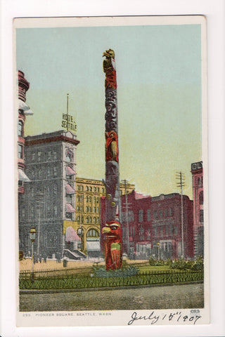 WA, Seattle - Pioneer Square, large totem pole, Hotel Seattle - CP0187