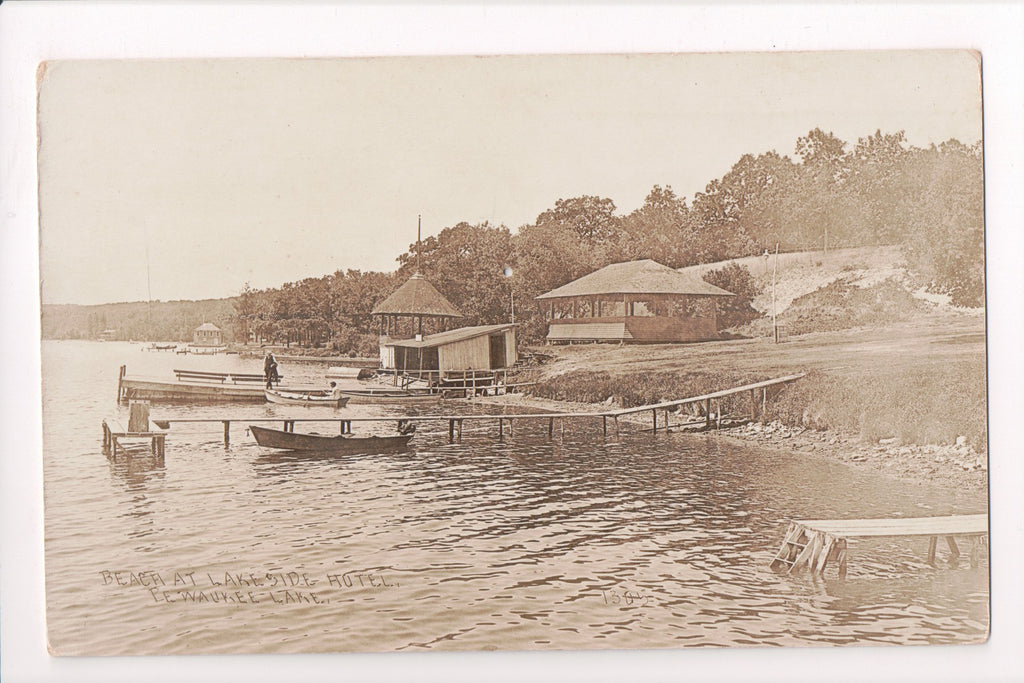 WI, Pewaukee - Lakeside Hotel beach, lake, buildings - RPPC - w00614