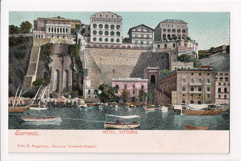 Foreign postcard - SORRENTO - Hotel Vittoria, Hotel Funicolare Vittoria - w01145
