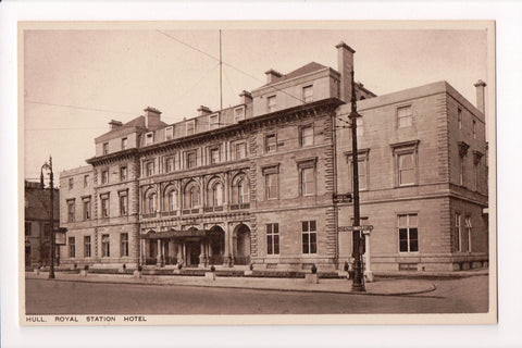Foreign postcard - HULL, UK - Royal Station Hotel, Paragon Square RPPC - w04725