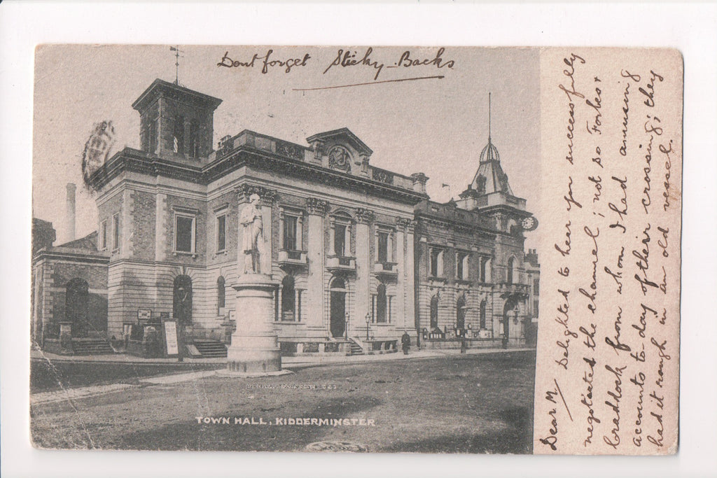 Foreign postcard - KIDDERMINSTER, England - Kidderminster - Town Hall  - F09195