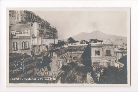 Foreign postcard - Napoli - Bertolinis Palace Hotel RPPC - w04727