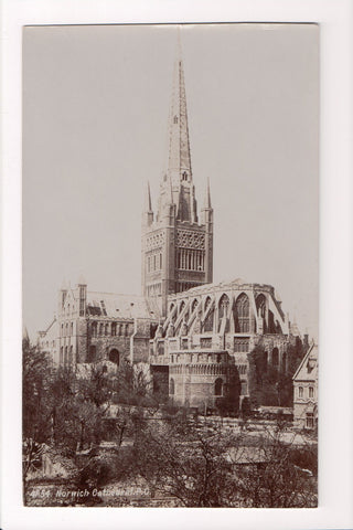 Foreign postcard - Norwich, UK - Norwich Cathedral - RPPC - w04734