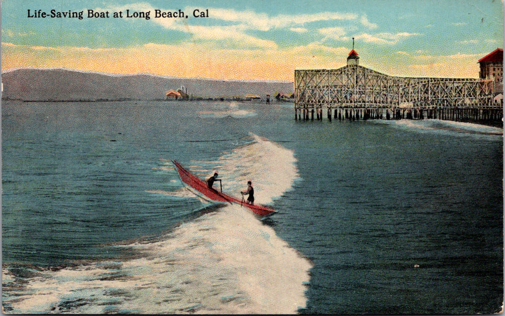 CA, LONG BEACH - Life Saving boat in the water - O Newman Co postcard - A19323
