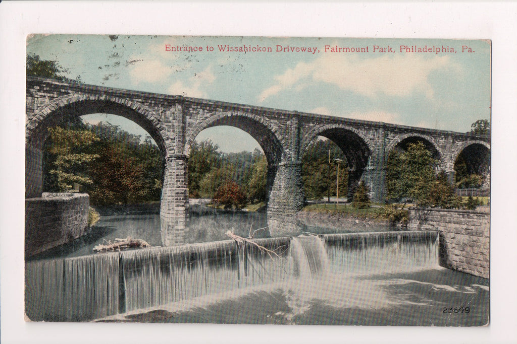 PA, Philadelphia - Fairmount Park, Entrance to Wissahickson - B17309