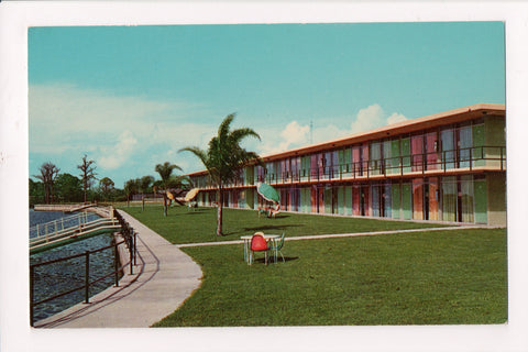 FL, Sarasota-Bradenton - HOLIDAY INN postcard - 8221 N Tamiami Trail - w02038
