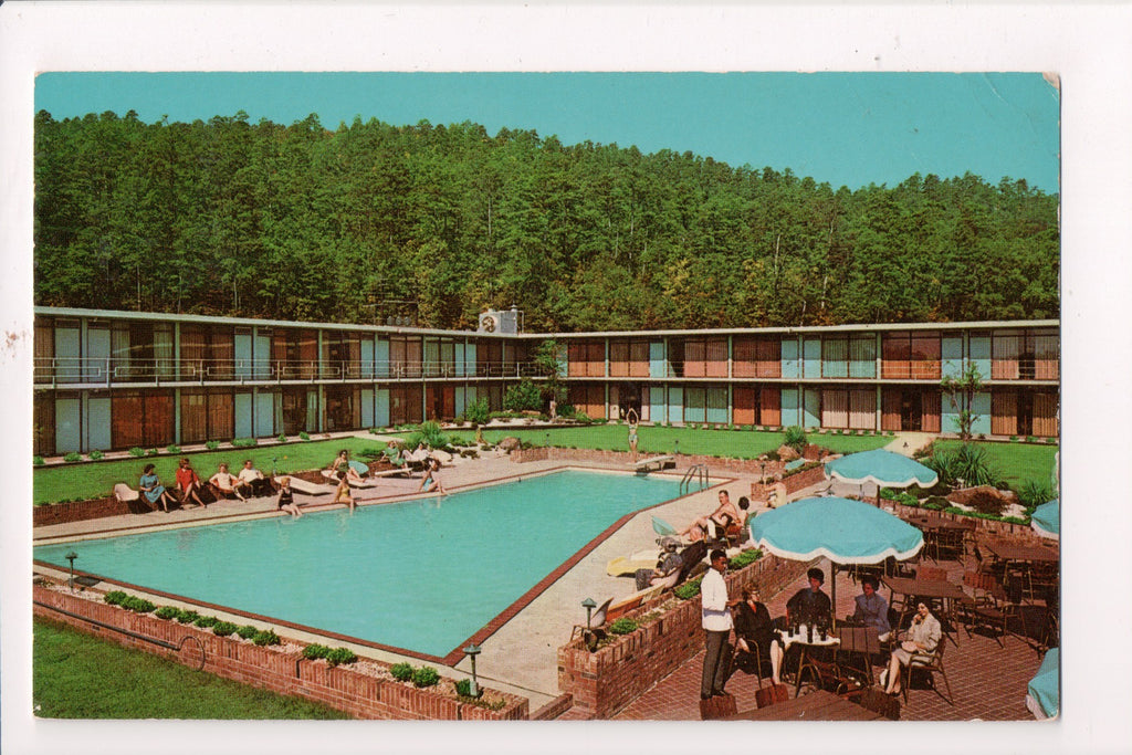 AR, Hot Springs - HOLIDAY INN postcard - 1125 E Grand Ave - w02041