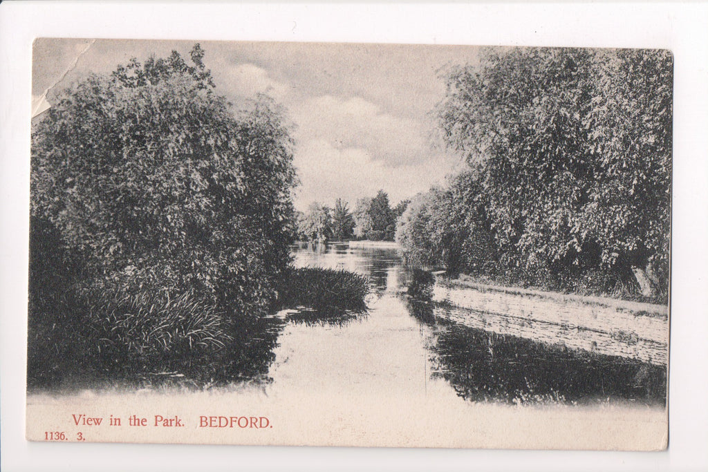 Foreign postcard - BEDFORD, Bedfordshire, UK - View in the Park - JR0033
