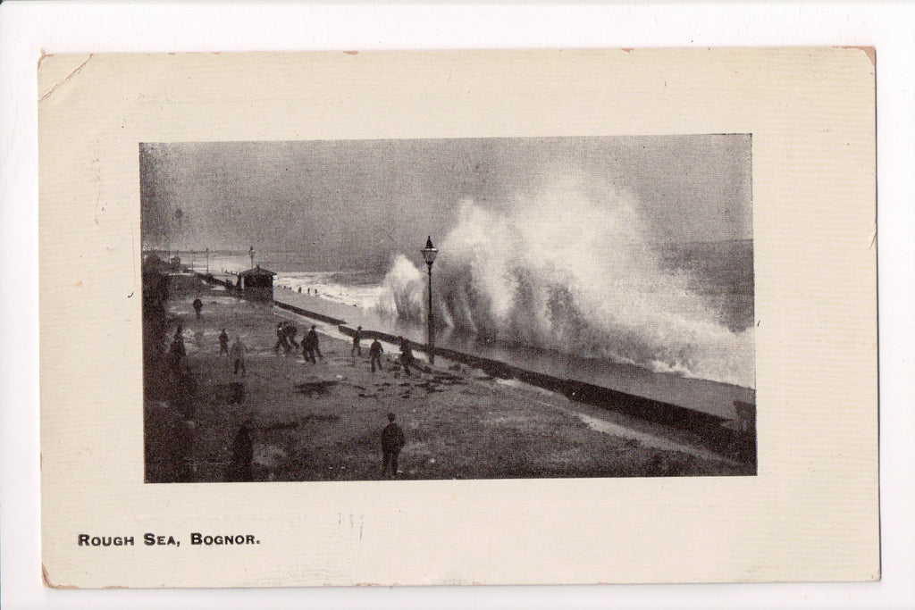 Foreign postcard - BOGNOR, Sussex - Rough Sea, huge splash spray - JR0012