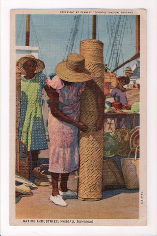 Foreign postcard - Nassau, Bahamas - lady weaving tall basket? - B11002