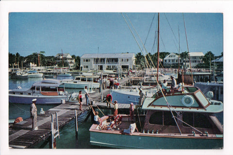 Foreign postcard - Nassau, Bahamas - Nassau Yacht Haven - F11068